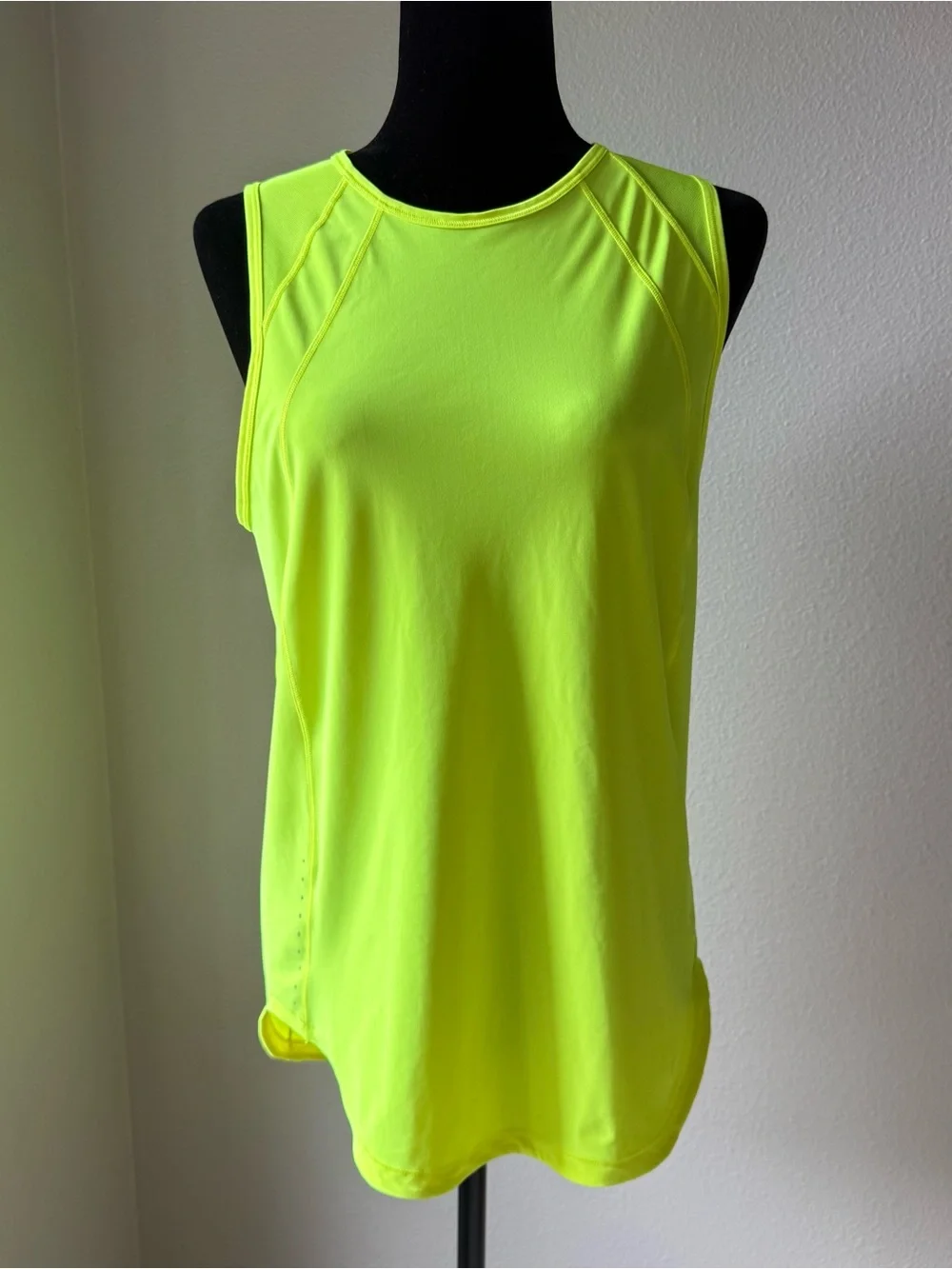 Lululemon Sculpt Tank Classic fit hip length in highlight yellow